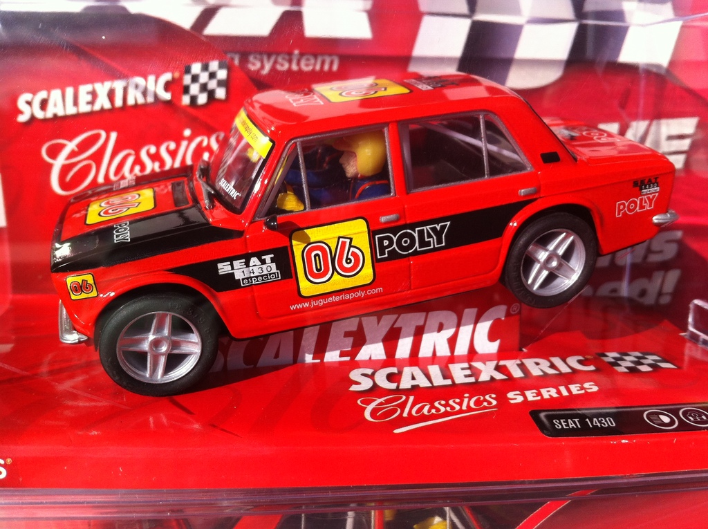 Scalelextric 6236 SEAT 1420 